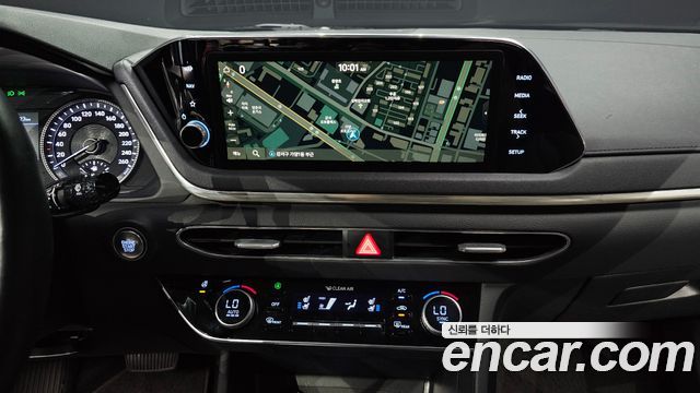 Hyundai Sonata (DN8) 2.0 Premium Family 2021 — фото 14