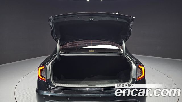 Hyundai Sonata (DN8) 2.0 Premium Family 2021 — фото 20