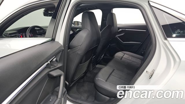 Audi A3 (8Y) 40 TFSI Premium 2023 — фото 12