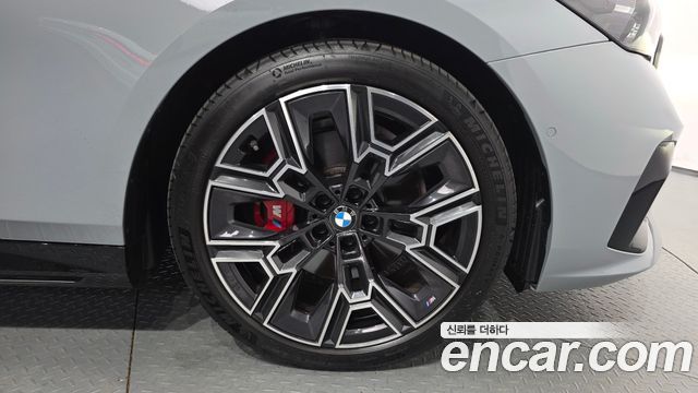 BMW 5 Series (G60) 530i xDrive M Sport Pro Special Edition 2026 — фото 21