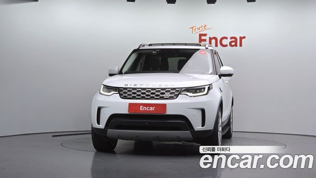 Land Rover Discovery 5 D250 SE 2022 — фото 3