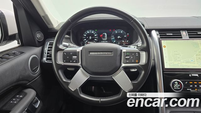 Land Rover Discovery 5 D250 SE 2022 — фото 13