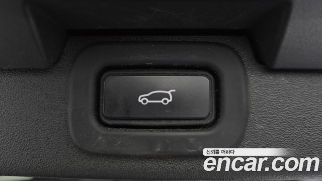 Land Rover Discovery 5 D250 SE 2022 — фото 15