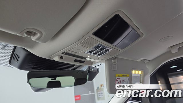 Land Rover Discovery 5 D250 SE 2022 — фото 17