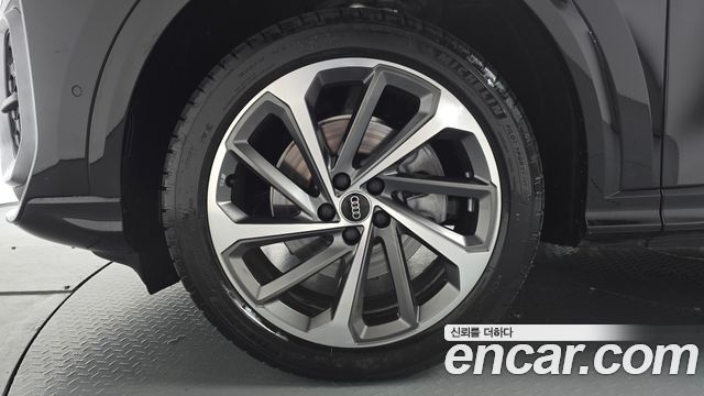 Audi Q5 (80A) 40 TFSI Quattro S Line 2025 — фото 5