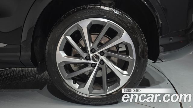 Audi Q5 (80A) 40 TFSI Quattro S Line 2025 — фото 21