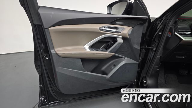Audi Q5 (80A) 40 TFSI Quattro S Line 2025 — фото 24