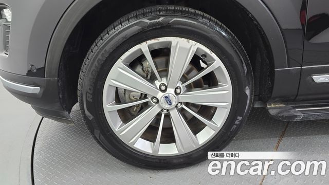 Ford Explorer 2.3 Limited 4WD 5th 2018 — фото 5