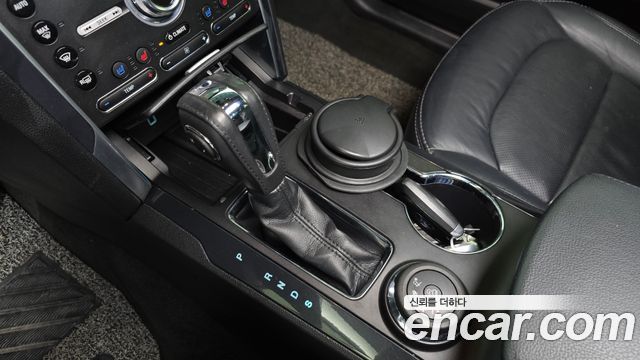 Ford Explorer 2.3 Limited 4WD 5th 2018 — фото 9