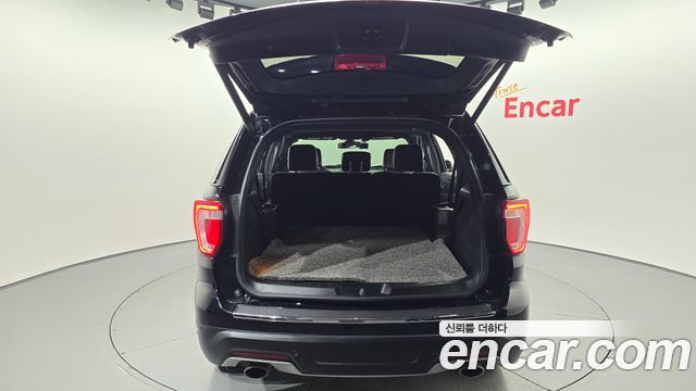 Ford Explorer 2.3 Limited 4WD 5th 2018 — фото 18
