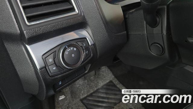 Ford Explorer 2.3 Limited 4WD 5th 2018 — фото 28