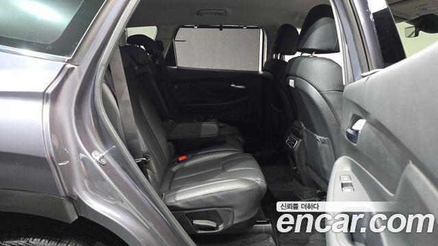 Hyundai Santa Fe Gasoline 2.5T 2WD Prestige 2022 — фото 12