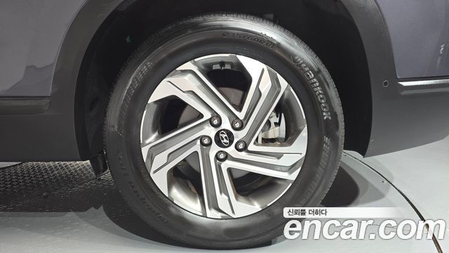 Hyundai Santa Fe Gasoline 2.5T 2WD Prestige 2022 — фото 21