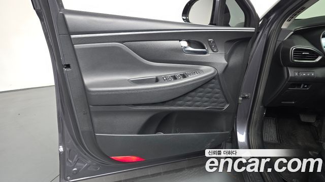 Hyundai Santa Fe Gasoline 2.5T 2WD Prestige 2022 — фото 24