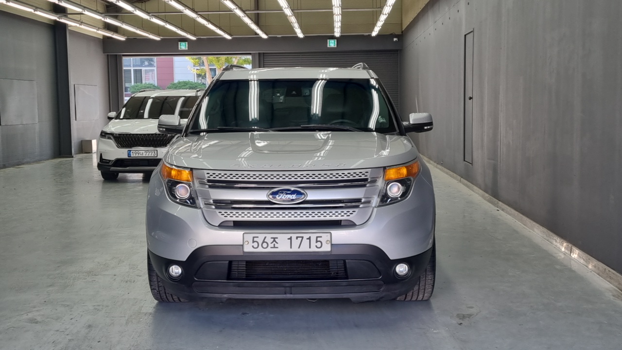 Ford Explorer 3.5 Limited 4WD 5th 2014 — фото 3