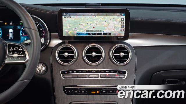 Mercedes-Benz GLC-Class (X253) GLC300 4MATIC Premium Coupe 2021 — фото 13