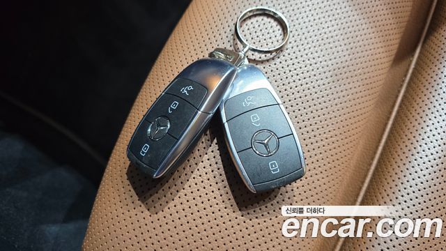 Mercedes-Benz GLC-Class (X253) GLC300 4MATIC Premium Coupe 2021 — фото 16