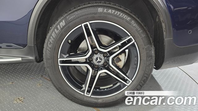 Mercedes-Benz GLC-Class (X253) GLC300 4MATIC Premium Coupe 2021 — фото 21