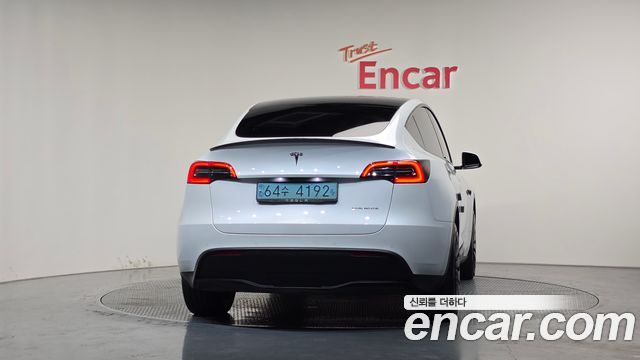 Tesla Model Y Long Range AWD 2022 — фото 4