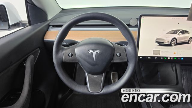 Tesla Model Y Long Range AWD 2022 — фото 18