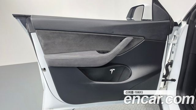 Tesla Model Y Long Range AWD 2022 — фото 30