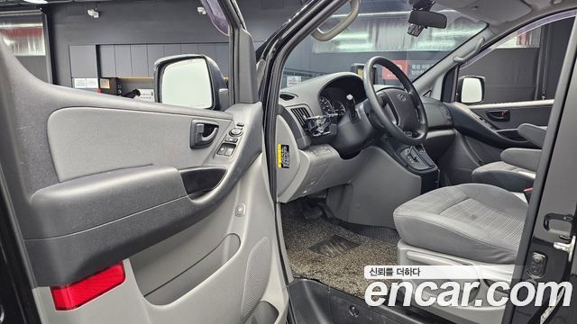 Hyundai Grand Starex Wagon 11-Seater Style 2020 — фото 10
