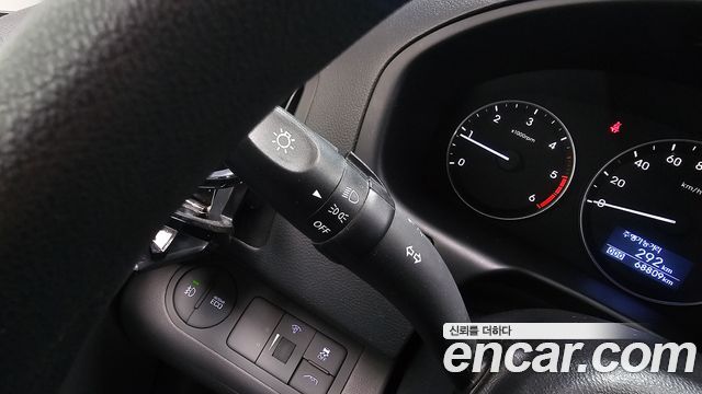 Hyundai Grand Starex Wagon 11-Seater Style 2020 — фото 18