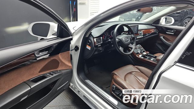 Audi A8 4.2 FSI Quattro D4 2011 — фото 10