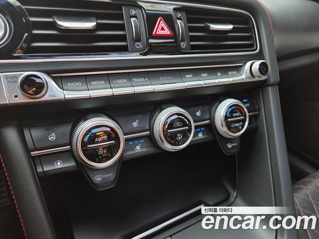 Genesis G70 2.0T AWD Sport Package 2020 — фото 9