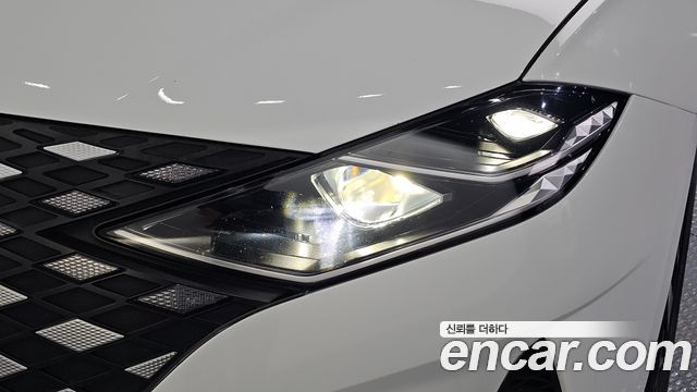 Hyundai Grandeur Hybrid (IG) Le Blanc 2023 — фото 22