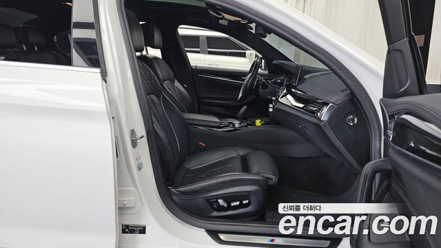 BMW 5 Series (G30) 530i xDrive M Sport Package Plus 2018 — фото 11