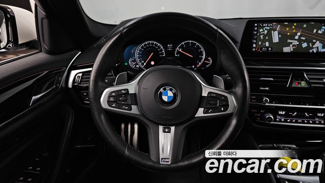 BMW 5 Series (G30) 530i xDrive M Sport Package Plus 2018 — фото 13