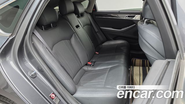 Genesis G80 3.3 GDI Premium Luxury 2018 — фото 11