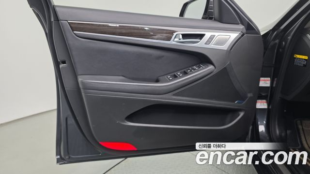 Genesis G80 3.3 GDI Premium Luxury 2018 — фото 24