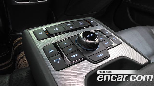 Genesis G80 3.3 GDI Premium Luxury 2018 — фото 29