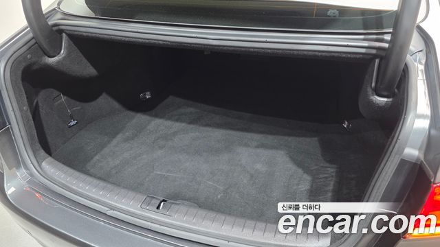 Genesis G80 3.3 GDI Premium Luxury 2018 — фото 32