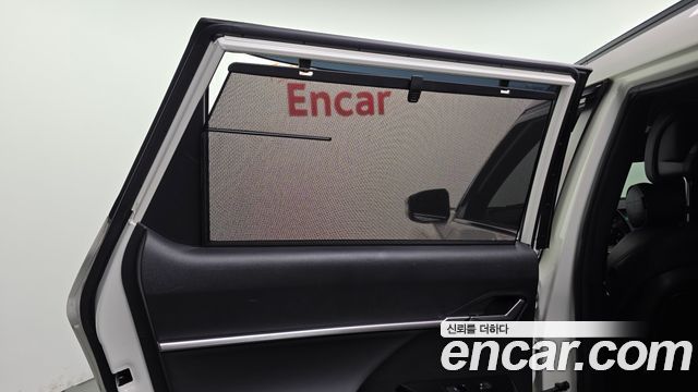 KG Mobility (SsangYong) Torres EVX E7 2024 — фото 20