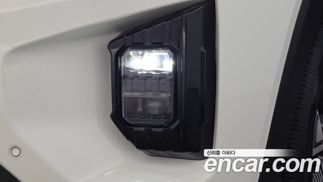 KG Mobility (SsangYong) Torres EVX E7 2024 — фото 22