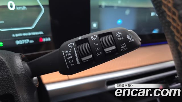 KG Mobility (SsangYong) Torres EVX E7 2024 — фото 28