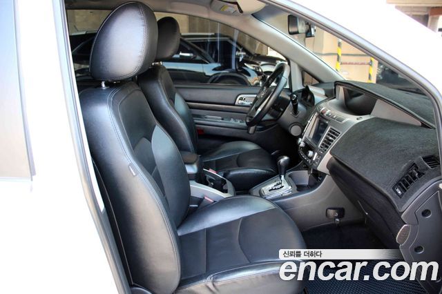 KG Mobility (SsangYong) Korando Turismo 4WD TX 9-seater 2017 — фото 23