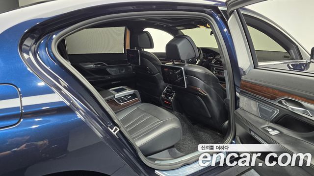 BMW 7 Series (G11) 750Li xDrive 2016 — фото 15