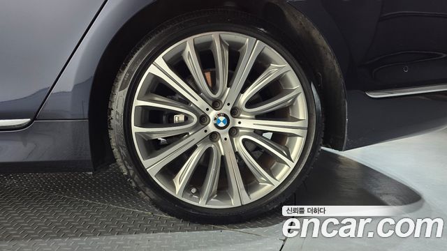 BMW 7 Series (G11) 750Li xDrive 2016 — фото 27