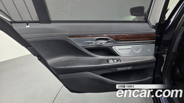 BMW 7 Series (G11) 750Li xDrive 2016 — фото 31