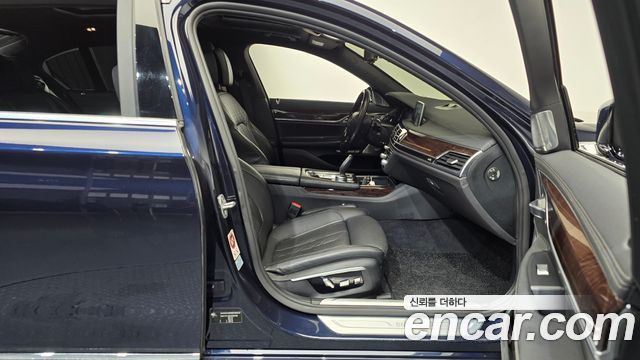 BMW 7 Series (G11) 750Li xDrive 2016 — фото 32