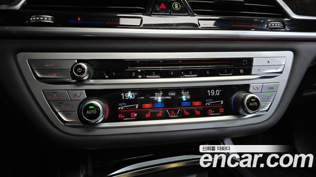 BMW 7 Series (G11) 750Li xDrive 2016 — фото 38