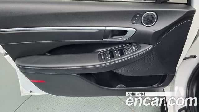 Hyundai Sonata (DN8) 2.0 Premium Millennial 2020 — фото 27