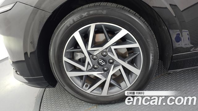 Hyundai Grandeur (GN7) 3.5 LPG 2WD Premium 2023 — фото 5