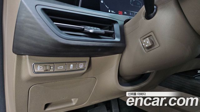 Kia K8 Hybrid Noblesse 2022 — фото 18