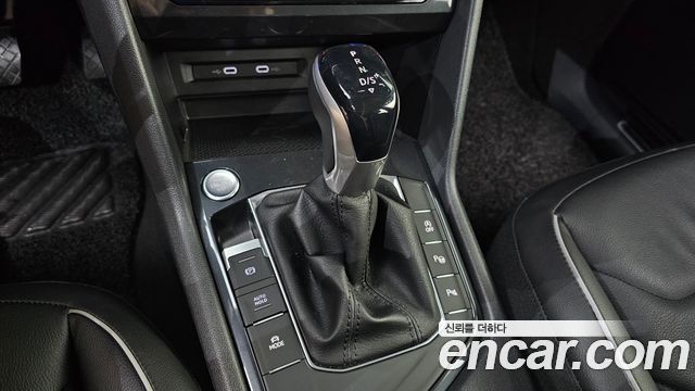 Volkswagen Tiguan (II) 2.0 TDI Premium 2021 — фото 9