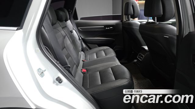 Renault Korea QM6 2.0 LPe RE Signature 2WD 2022 — фото 16